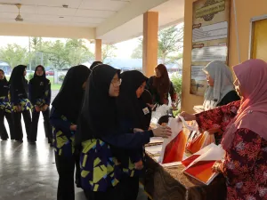 CSR Jejak Cemerlang SMK Datuk Bahaman 1