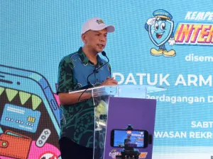 Pantai Manis 7